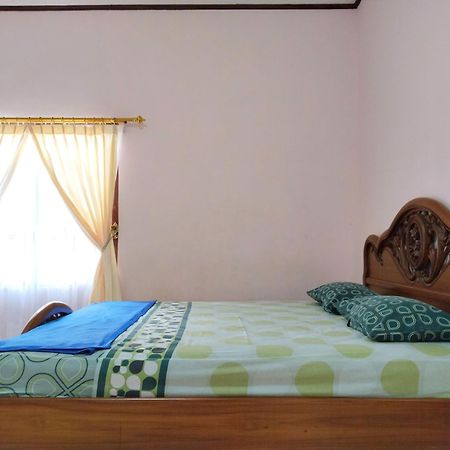 Villa Yustisia Curug 7 Cilember Cisarua Exterior foto