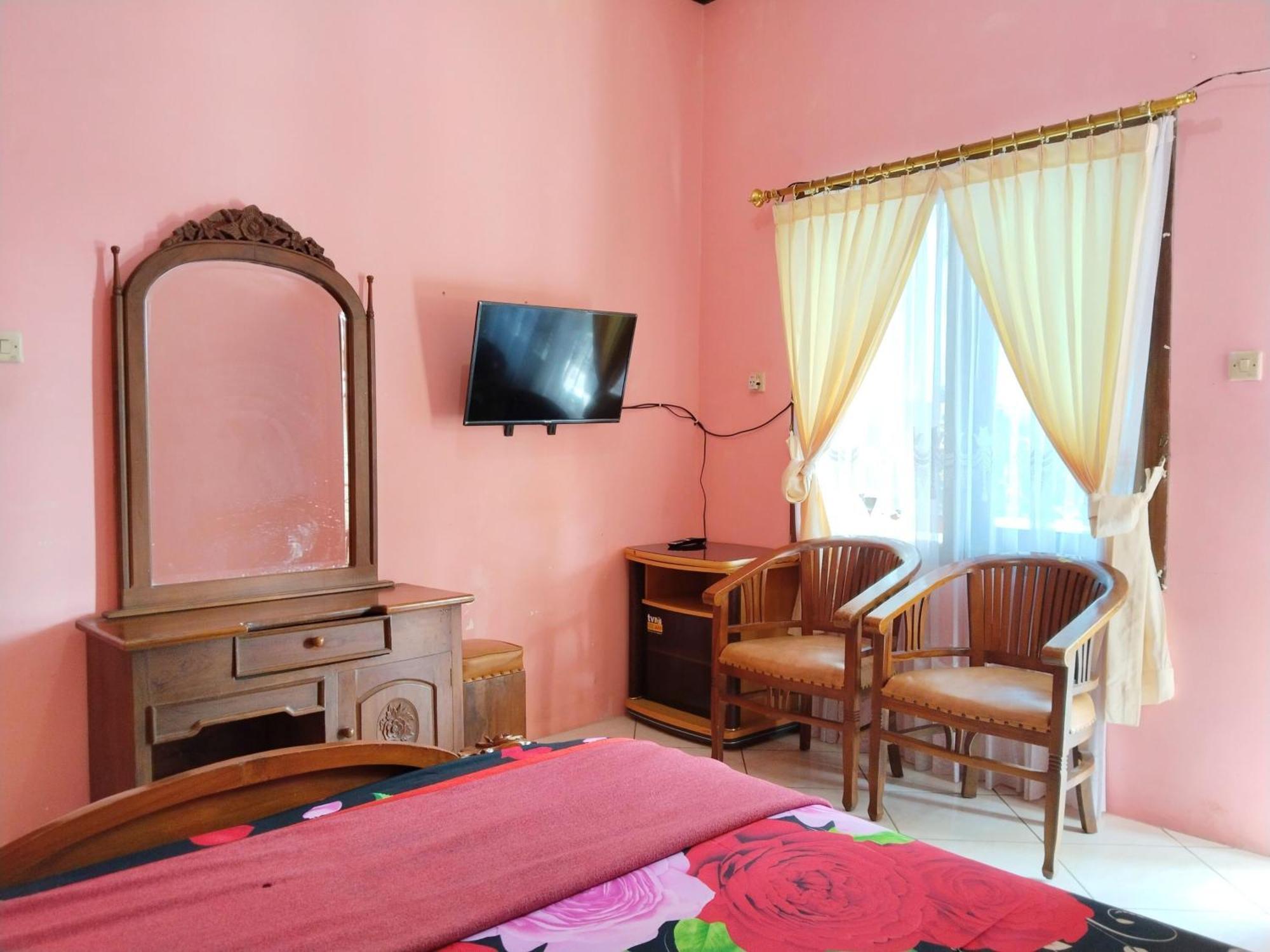 Villa Yustisia Curug 7 Cilember Cisarua Exterior foto